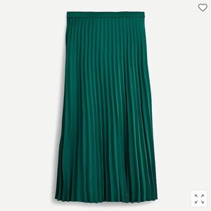Pleated pull-on midi skirt
